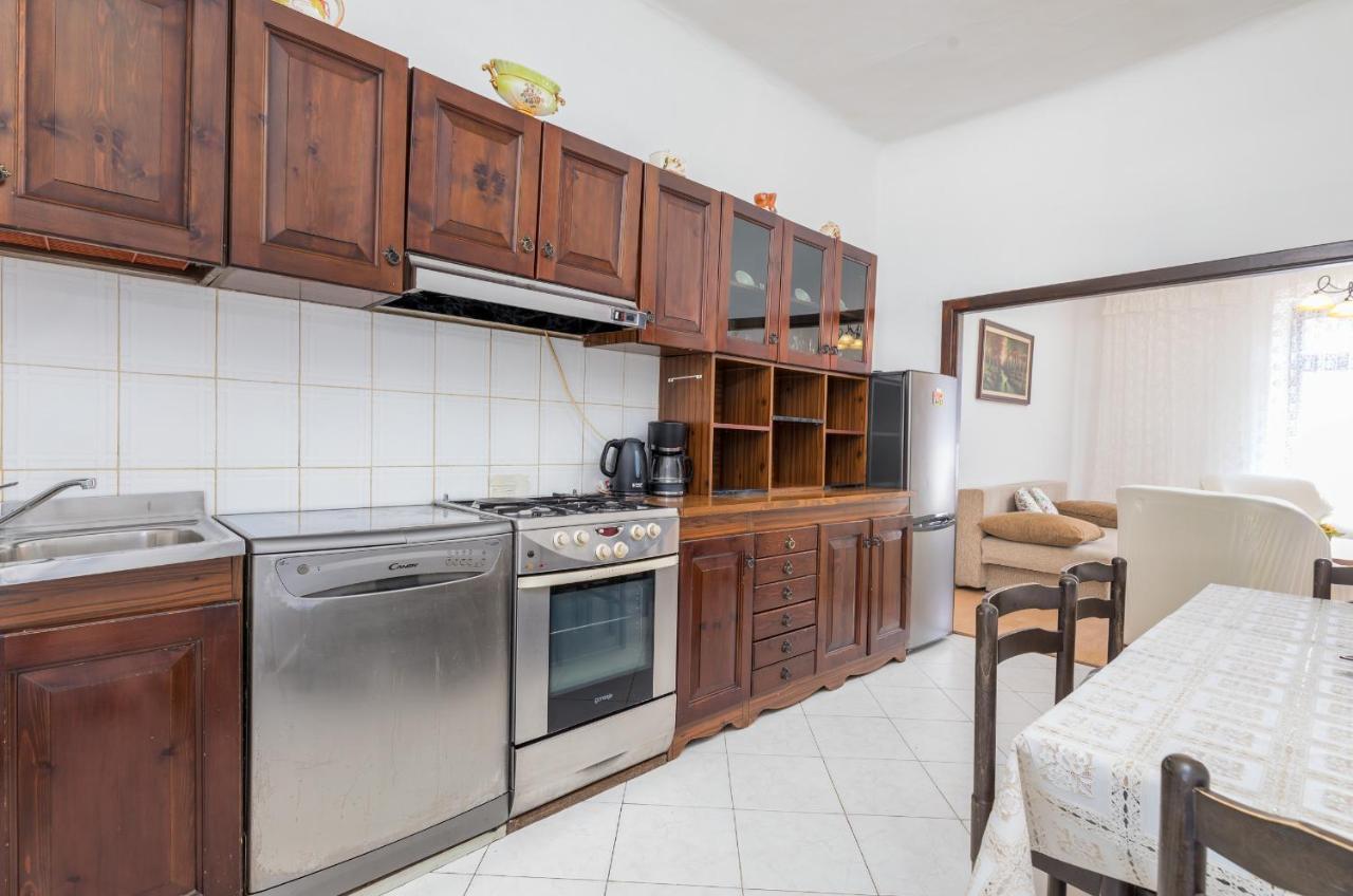 Apartment Ana Fažana Екстериор снимка