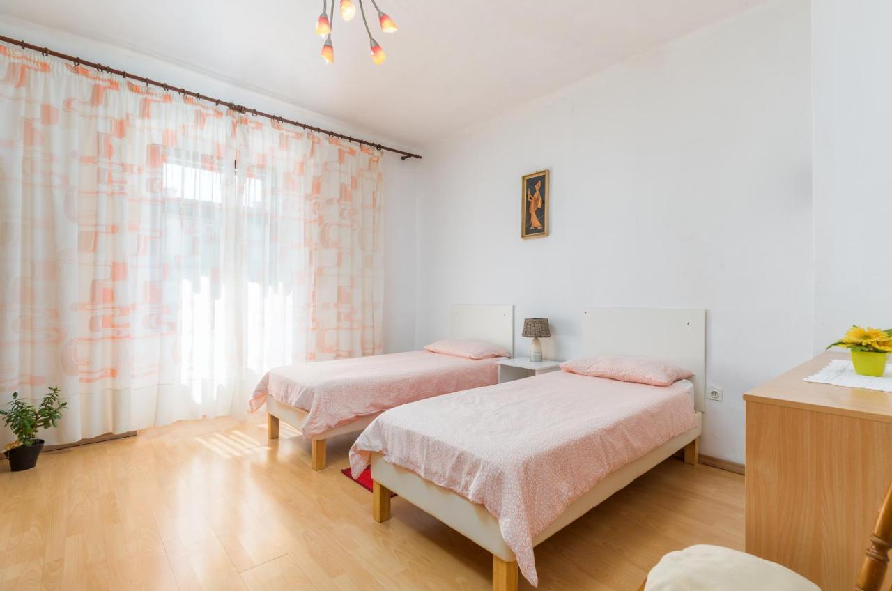 Apartment Ana Fažana Екстериор снимка